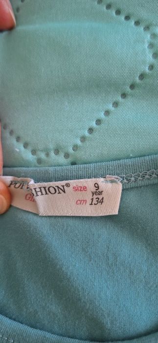 Сладурска рокля за момиченце в ментово зелено 134 размер