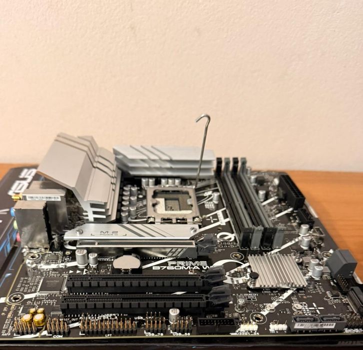 Placă de bază ASUS B760M-A, LGA 1700, WiFi– Noua, impecabilă