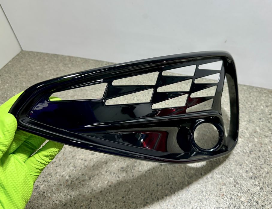 Grila HYUNDAI I30 III stânga