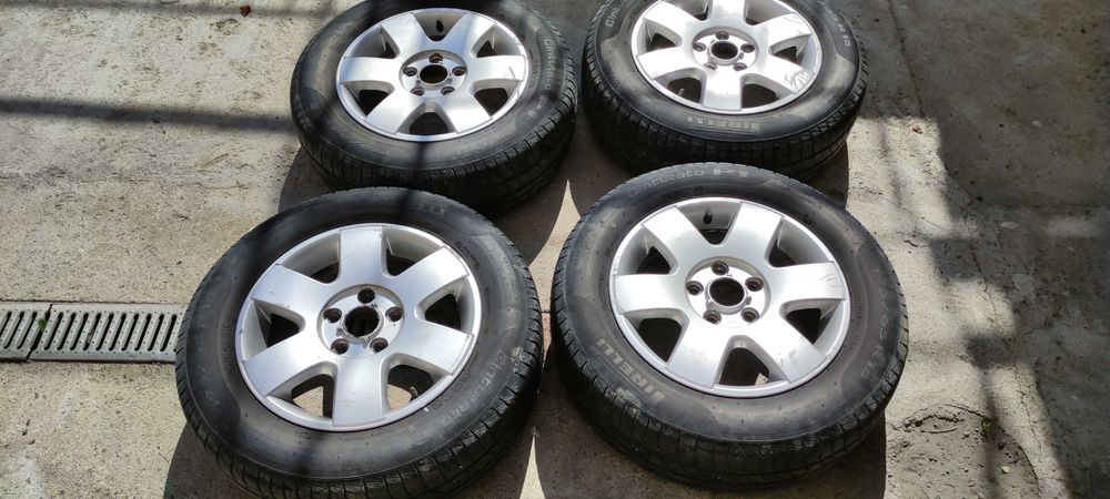 Продавам  оригинални алуминиеви джанти  за Vw    5 x 112 15 цола
