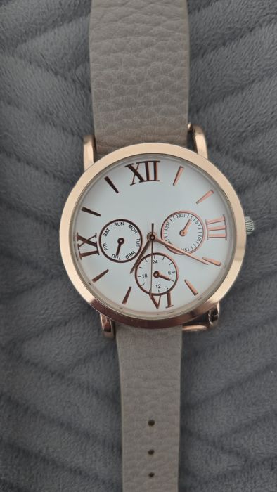 Ceas damă cu curele de schimb