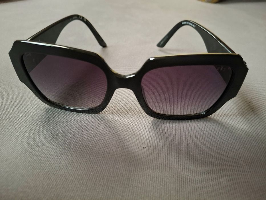 Слънчеви очила Guess GU7681