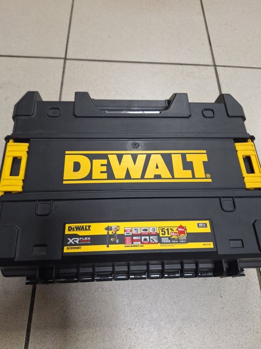 Шуруповерт деволт 999