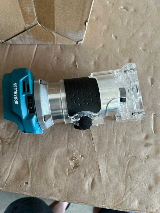 Mașină de frezat pentru lemn fără fir KATSU FIT-BAT cu motor fără perii, compatibilă cu acumulatori 18V, pentru profilare, laminare și îmbinări