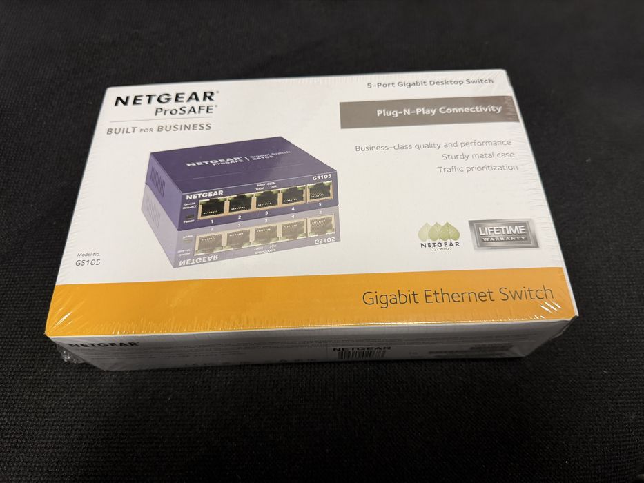 Switch nou sigilat 2 bucati Netgear  GS105 / GS108