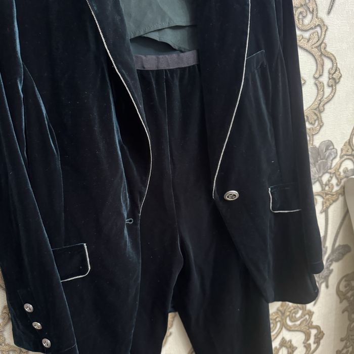 Продам женские платья