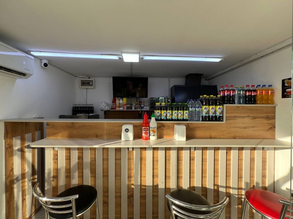 Tayyor biznes fast food yurib turgan joy