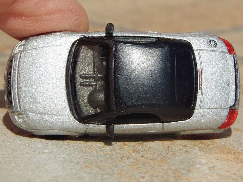 Macheta Audi TT Cabriolet I (8N) Hongwell 1:72 lipsa pneuri