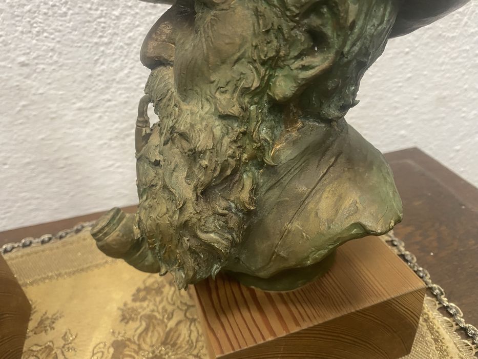 Порцеланови бюстове 1930 г с патина подпис A Moreau