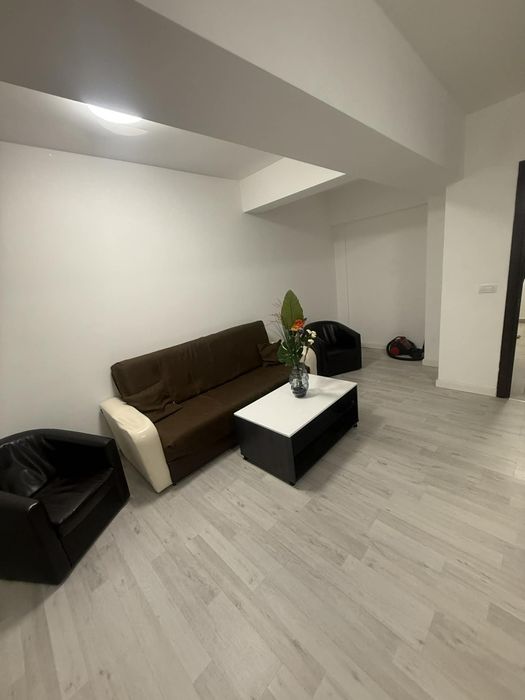 Apartament cu 2 camere de închiriat Evergreen Towers