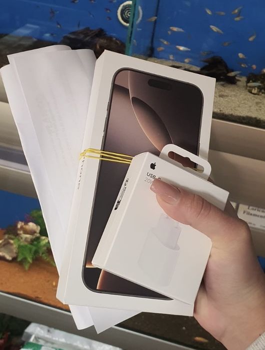 Vând iphone 16 Pro Max