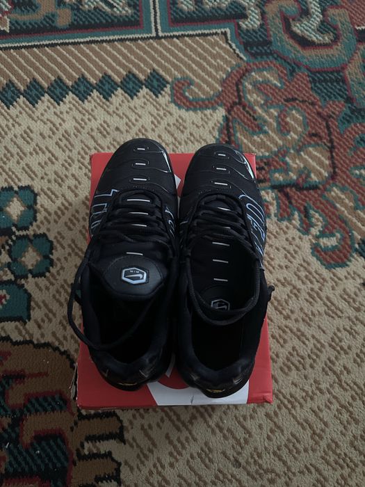 Vand adidasi nike tn