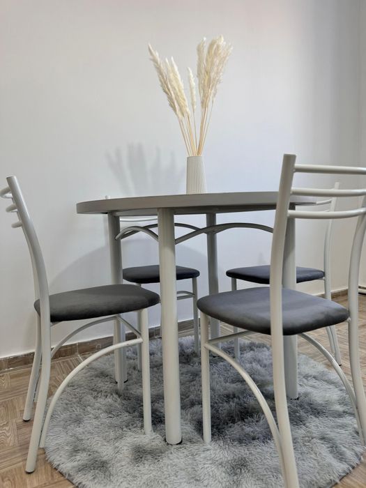 Стол стулья в наличии