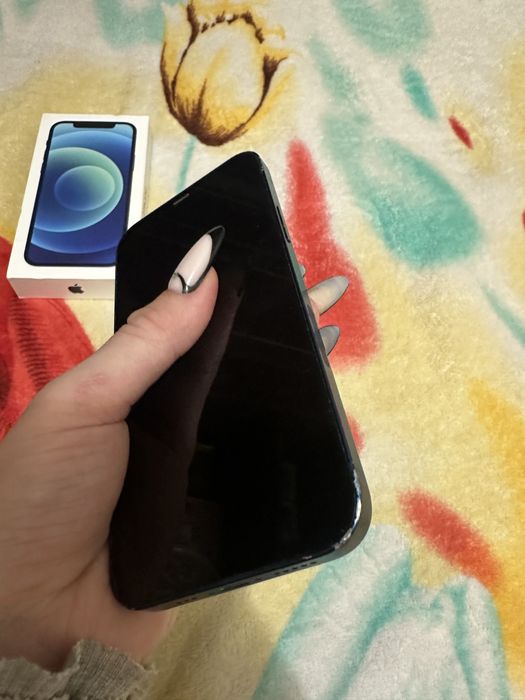 Iphone 12 - 128gb.