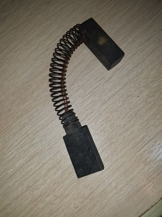 Щётки графитовые