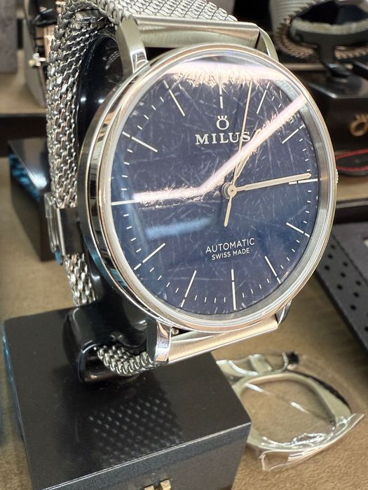 Milus Lab 01 Blue