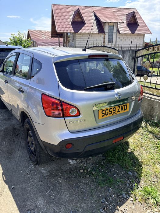 nissan qashqai 1.6i