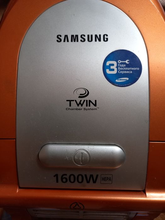 Пылесос бытовой 1600W