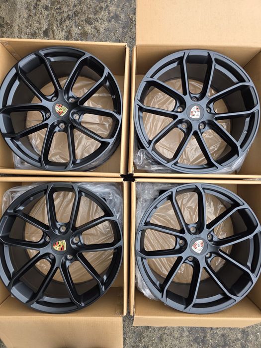 Jante noi Porsche Cayenne R20 intr-o latime