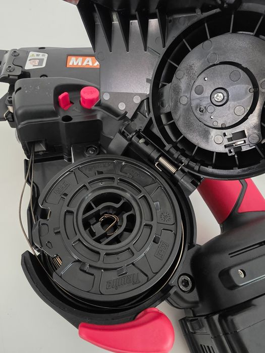 Mașina de legat fier max rb 441t