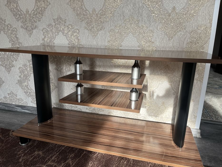 Продам подставку под телевизор