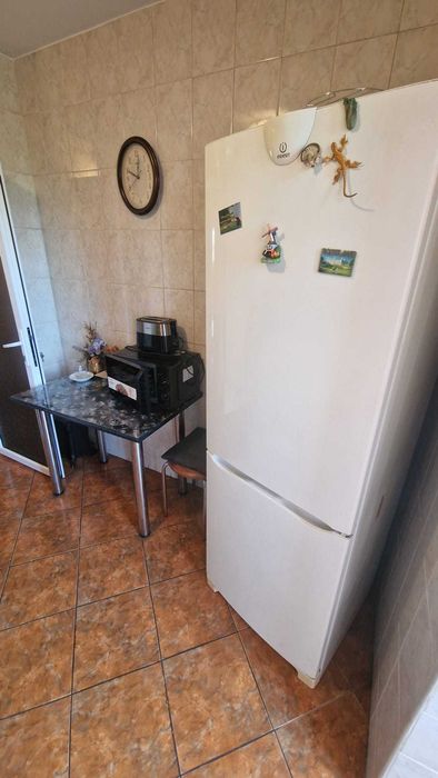 Inchiriez apartament 3 camere decomandat | Zona Liceul Auto