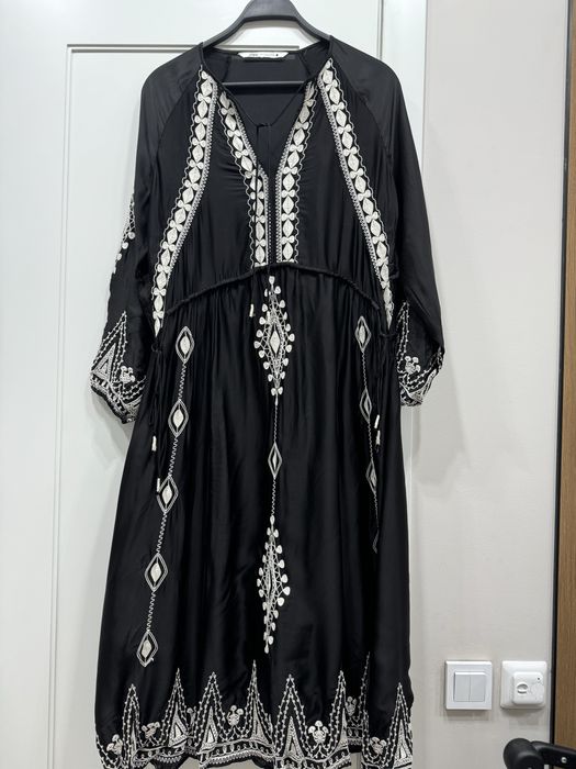 Платье зара повседневное