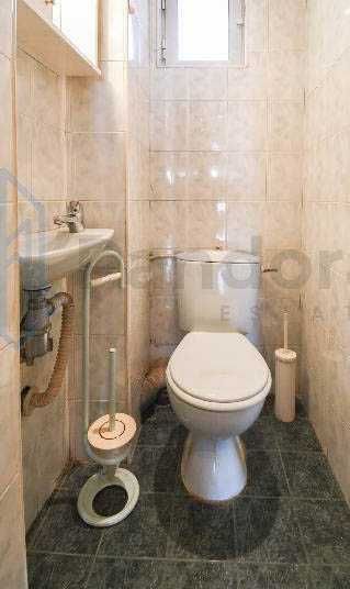 Дава се под наем Четиристаен апартамент в София, Център - 135 кв.м за 750 € - Снимка #9