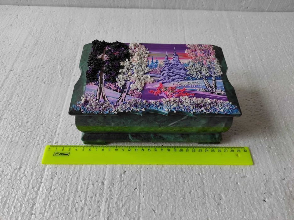 Шкатулка из камня