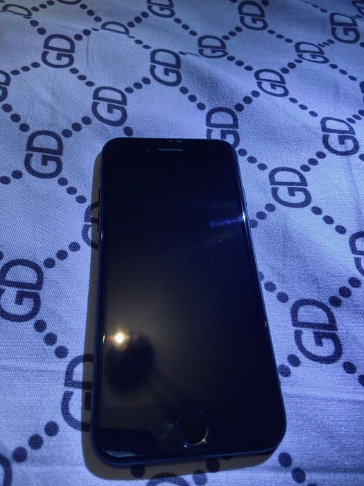 Apple 7 32gb продается