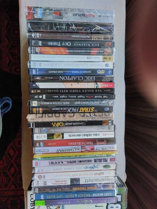 Продаются DVD диски.