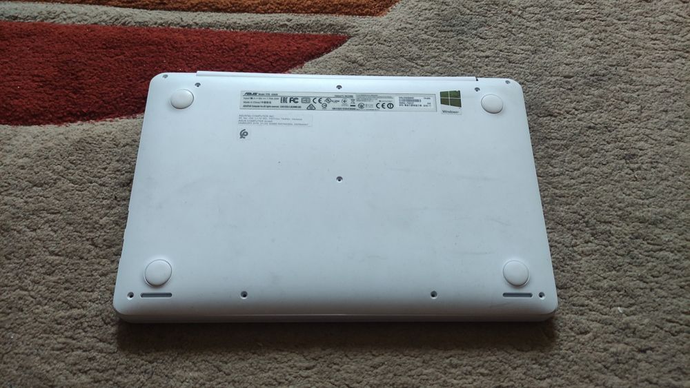 Carcasa completa + Balamale + Accesorii Asus E202s