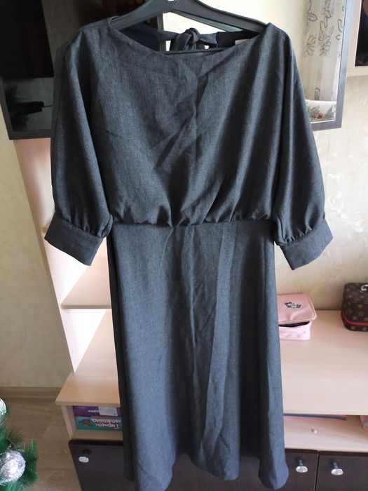 Продам платье женское