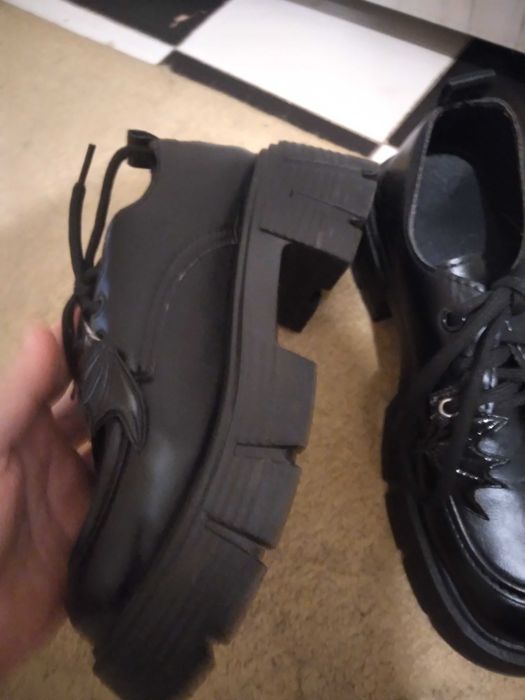 Нови дамски обувки