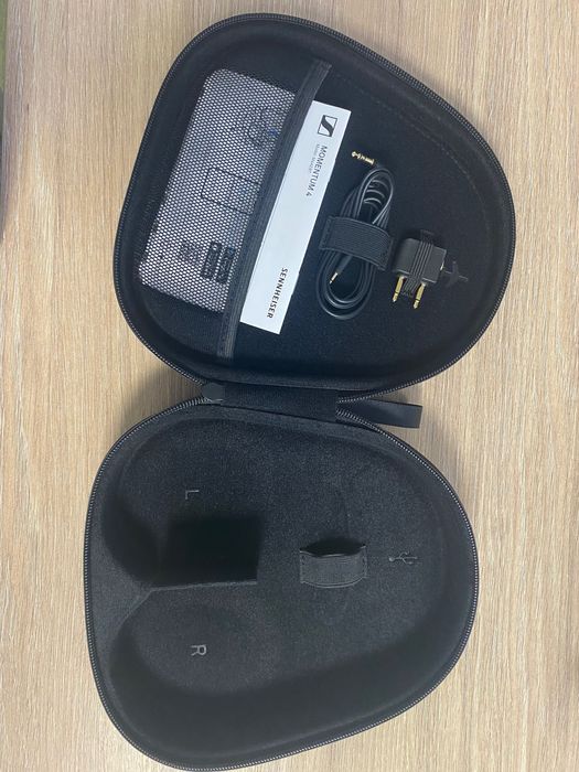 Калъф/кабели senncheiser momentum 4
