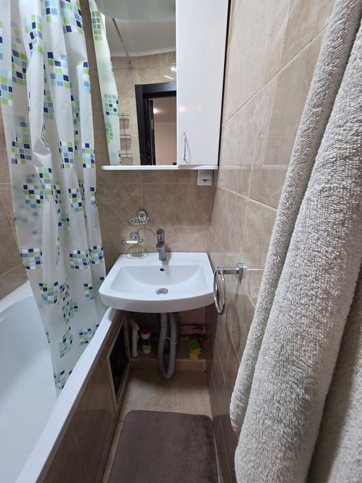 Полка и раковина