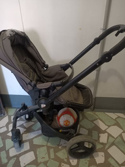 Продам коляску 3 в 1