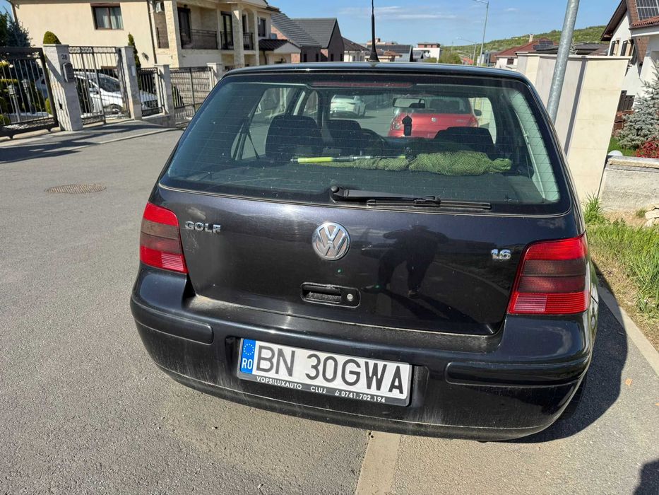 Vând Volkswagen Golf 4 – 1.6 Benzină, 105 CP, an 2001