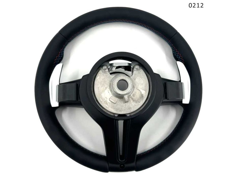 Volan BMW Seria E 1 3 X1 X5 X6 E90 E70 E53 M sport cu butoane roșii