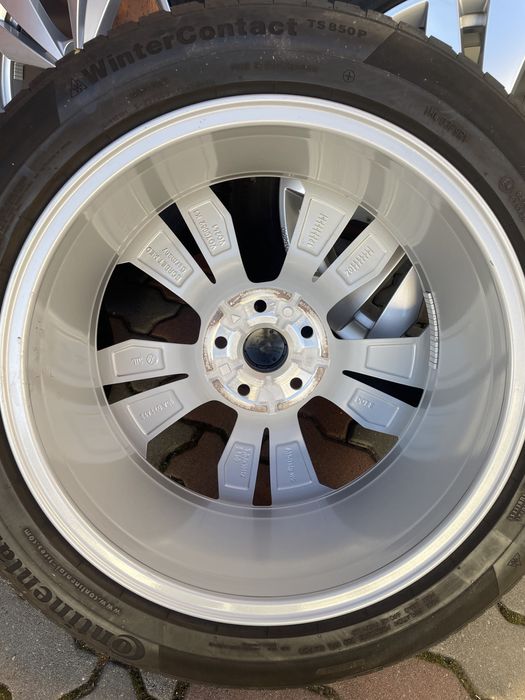 Jante de aluminiu originale VW R18 cu anvelope de iarna