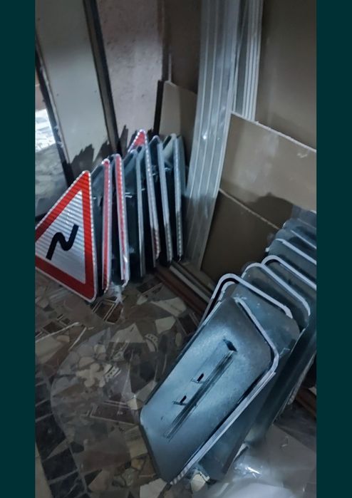 Дорожной знак стоп знак