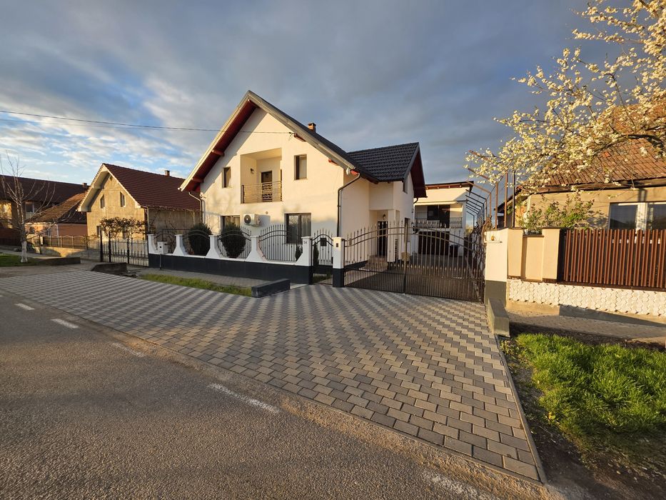 Casa de vanzare sau schimb.