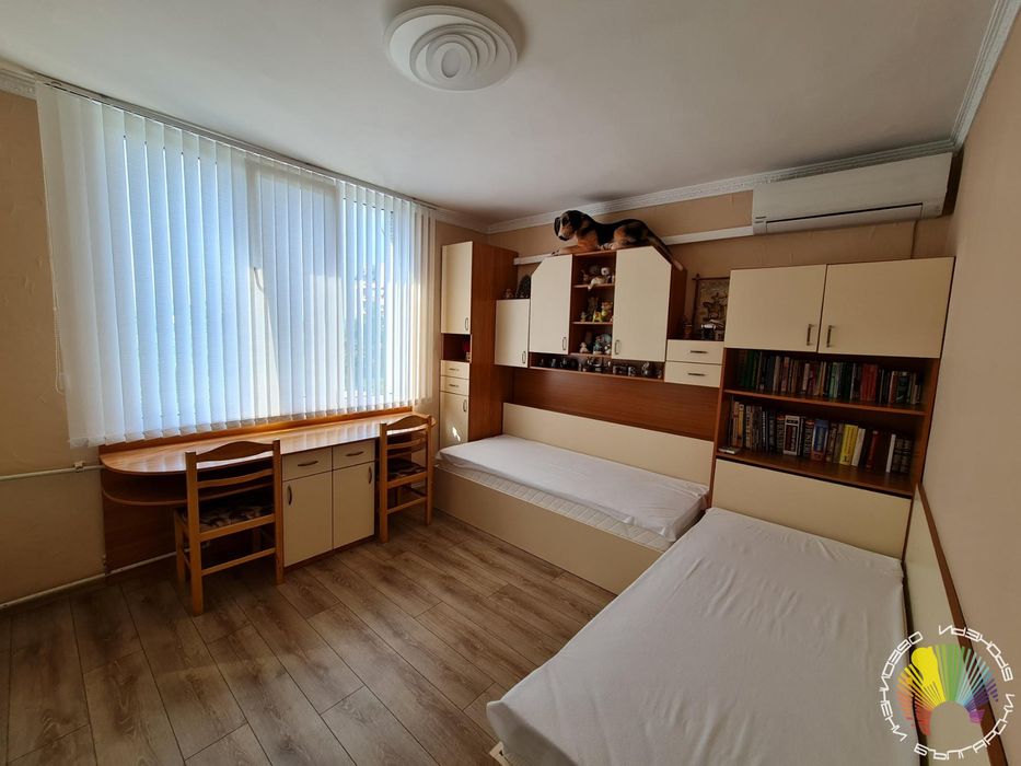 Дава се под наем Тристаен апартамент в Бургас, Славейков - 96 кв.м за 688.5 € - Снимка #9