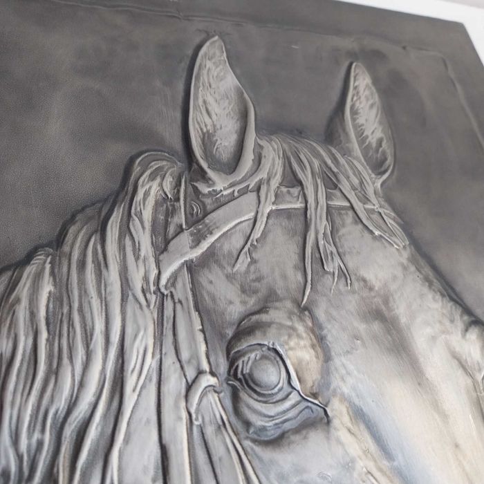 НАЙ ДОБРАТА ОФЕРТА Стара Немаска белереф картина дърво  Конска глава