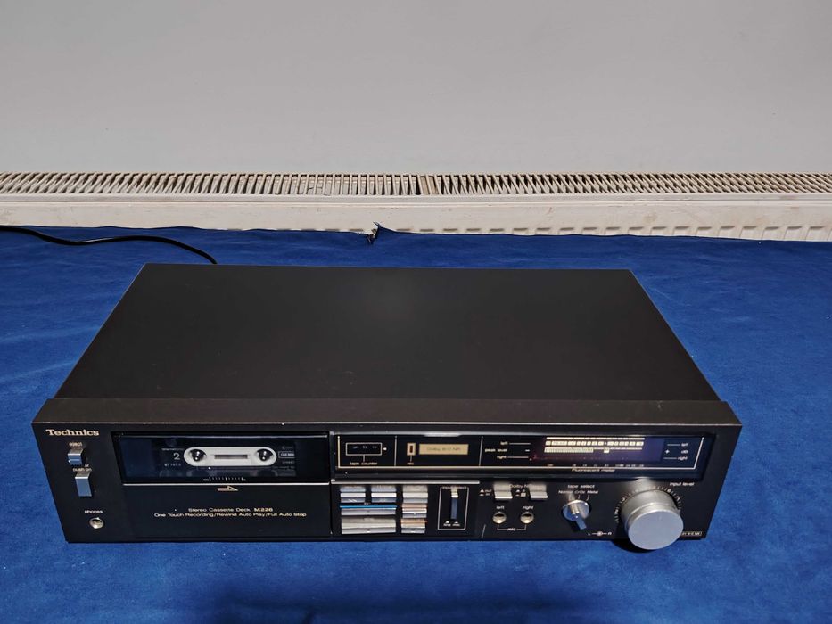 TECHNIS RS-M226 Stereo Cassette Deck