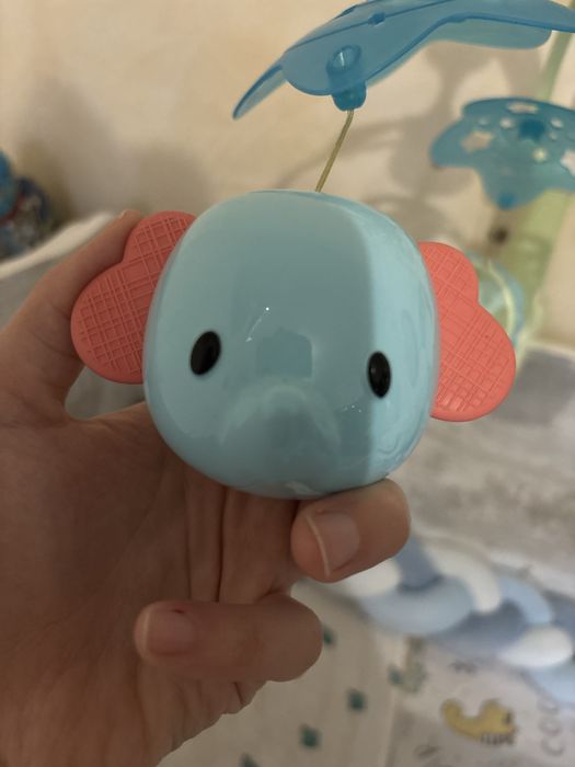 Въртележка за креватче