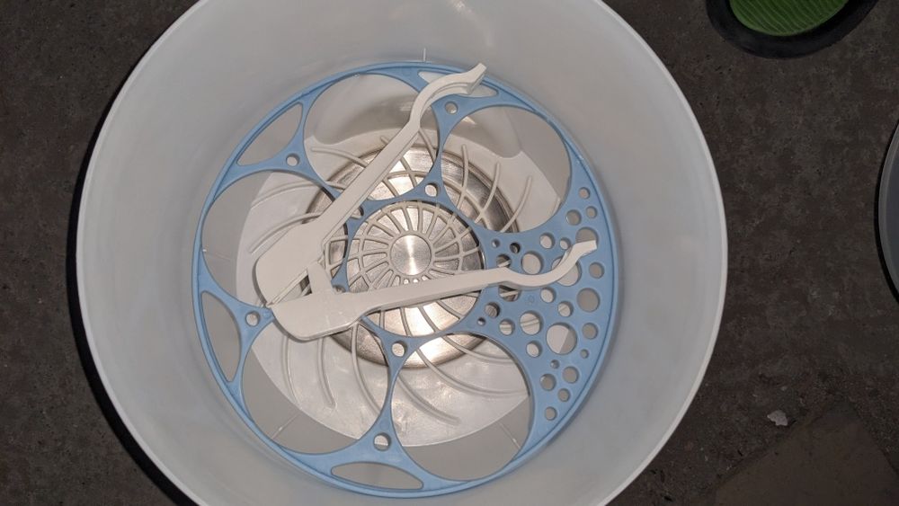 Стерилизатор  и биберони NUK