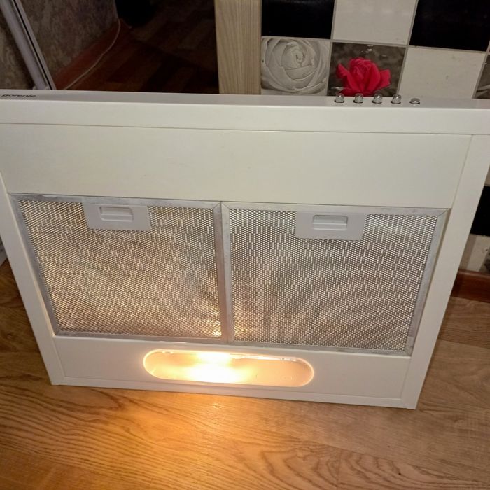 Вытяжка в хорошем состоянии