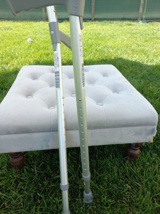 Леки алуминиеви патерици за лява и дясна ръка