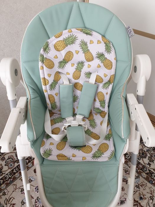 Детский стульчик для кормления